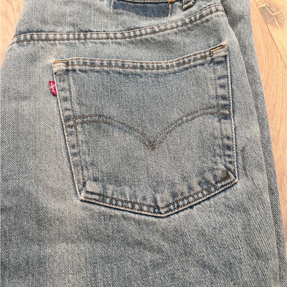 Vintage Levi Men’s Blue Jeans - Picture 3 of 3